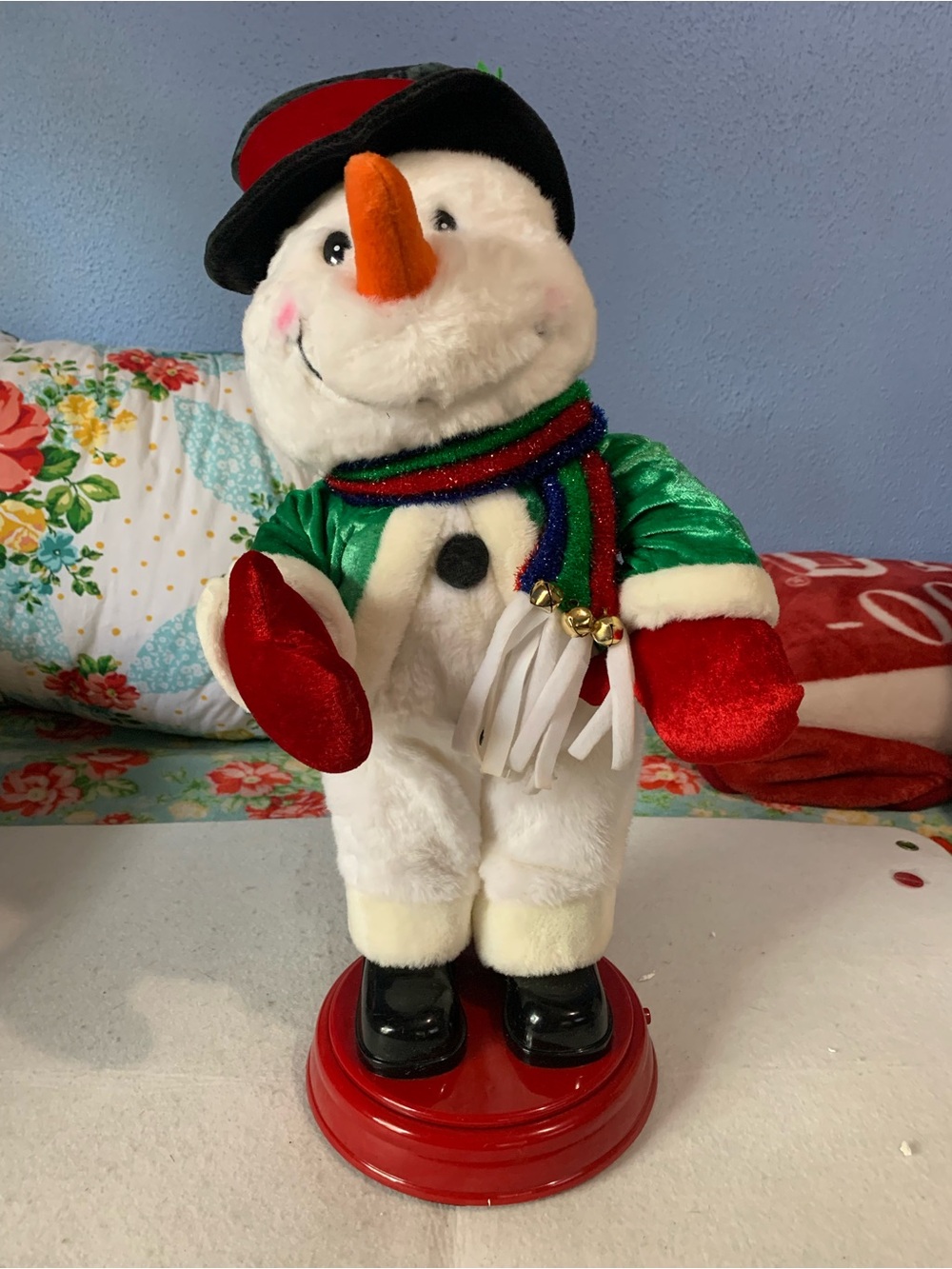 Vintage Animated Gemmy Dancing Shake Your Groove Thing Snowman